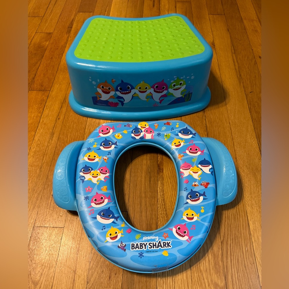 Baby Shark step stool baby and toilet potty seat